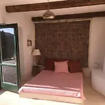 Henye Homes Casa vacanze *
