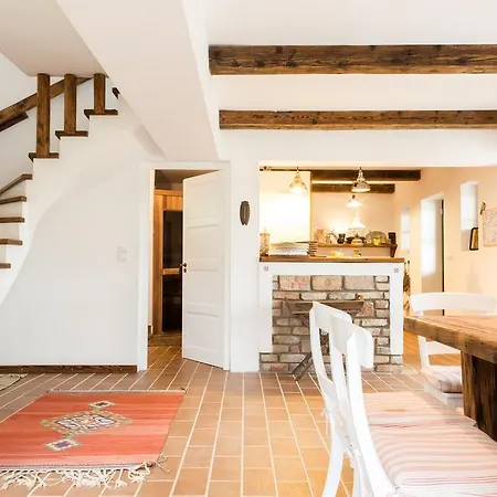 בית נופש Henye Homes Balatonhenye