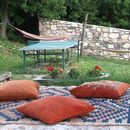 Henye Homes