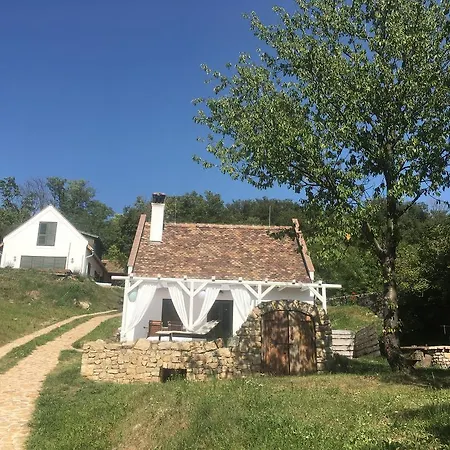 בית נופש Henye Homes Balatonhenye