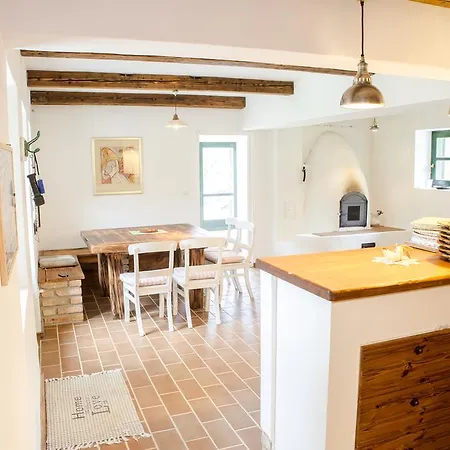 Henye Homes Vakantiehuis *