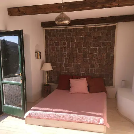 Henye Homes בית נופש *