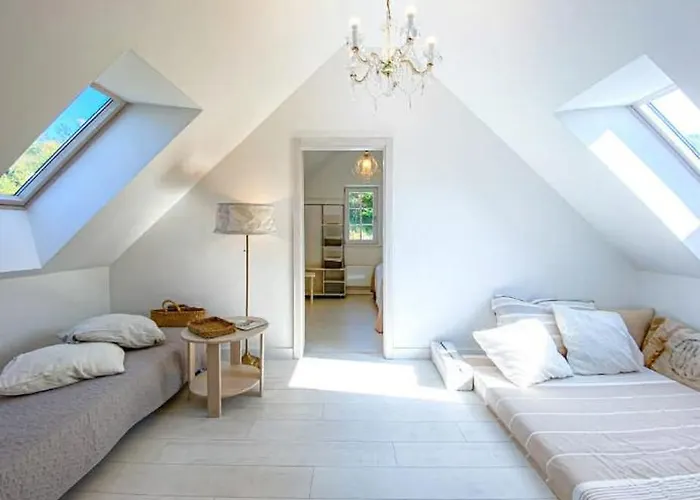 Semesterbostad Henye Homes