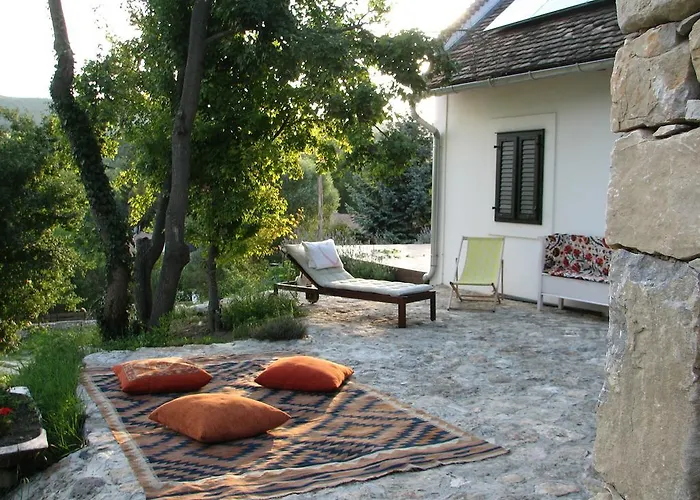 Semesterbostad Henye Homes Balatonhenye